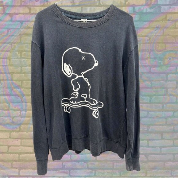 Kaws x Peanuts Snoopy Sweatshirt, Vintage Skateboard Graphic Crewneck - Picture 1 of 4